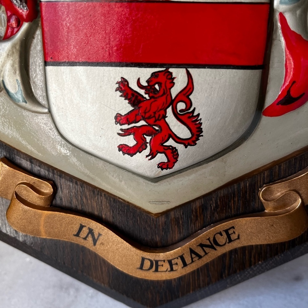 wooden plaques featuring family crests or coats of arms. McBrayer and Fllington. - Picture 9 of 16
